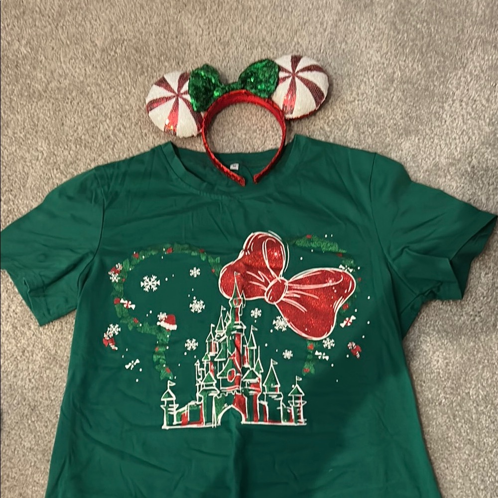 DISNEY Themed Holiday T-Shirt and headband with Red Bow and Castle ❤️🎄